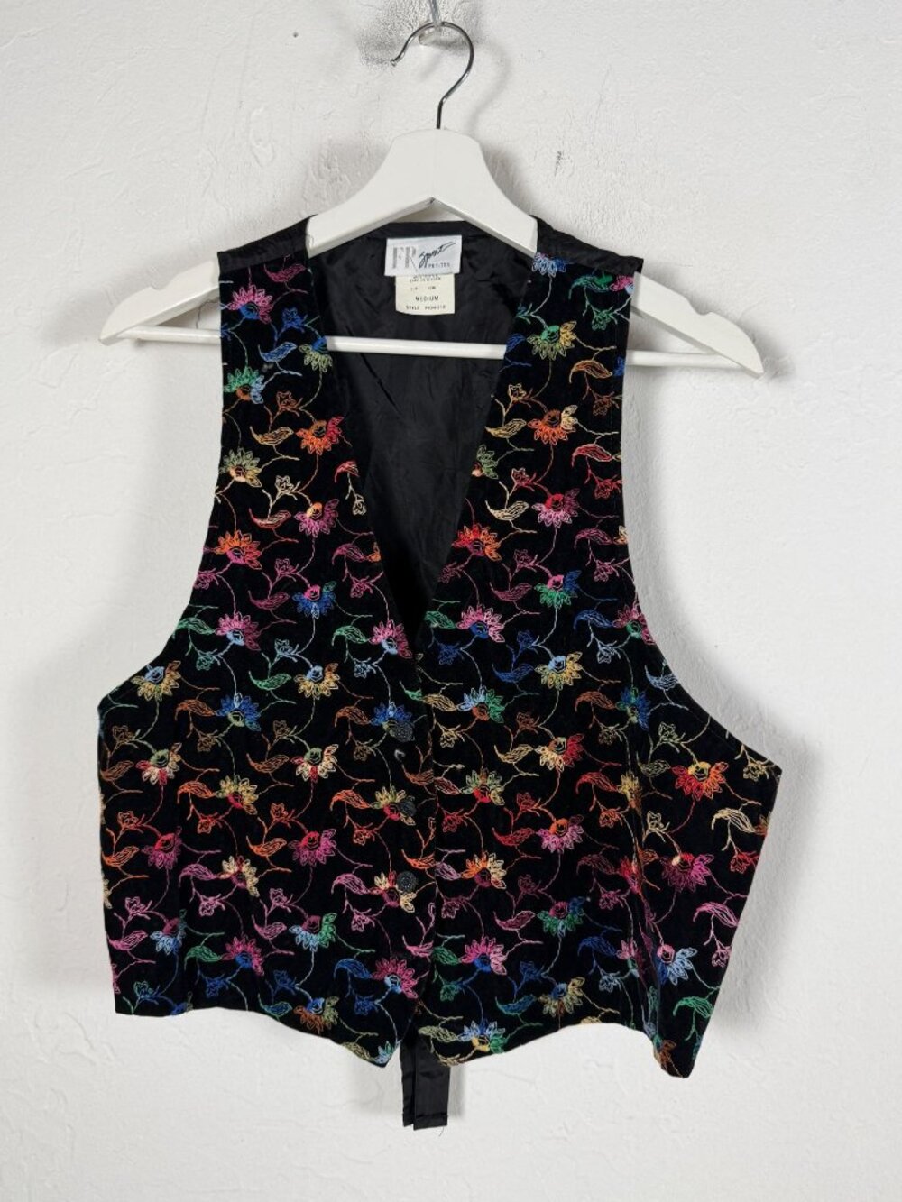 VTG FR Sport Petites Vest Womens Medium Black Velvet Rainbow Floral Embroidered